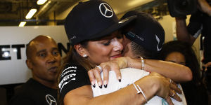 Foto zur News: Formel-1-Live-Ticker: Hamilton-Ex hat Schulter zum Ausweinen