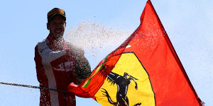 Foto zur News: Tränen der Freude: Sebastian Vettels emotionalstes Podium