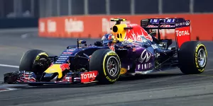 Foto zur News: Formel 1 Singapur 2015: Daniil Kwjat überrascht mit Bestzeit