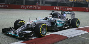 Foto zur News: Mercedes am ersten Trainingstag in Singapur mit Rückstand