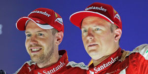 Foto zur News: Vettel huldigt Räikkönen: &quot;Weil er keinen &#039;Bullshit&#039; will&quot;