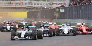 Foto zur News: Lewis Hamilton für Änderung des Formel-1-Wochenendes