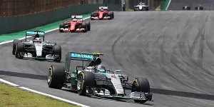 Foto zur News: Mercedes: Rosberg schlägt Hamilton und ist Vize-Weltmeister