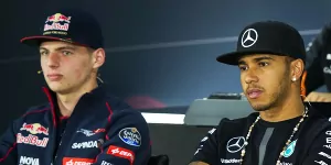 Foto zur News: &quot;Überholkönig&quot; Verstappen nimmt Lewis Hamilton in Schutz