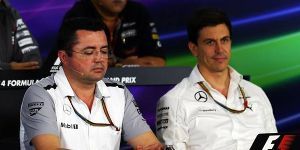 Foto zur News: Formel-1-Regeln 2017: McLaren nennt Mercedes &quot;verzweifelt&quot;