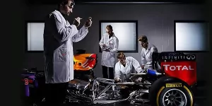 Foto zur News: Offiziell: Red Bull 2016 mit TAG-Heuer-Motor von Renault