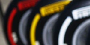 Foto zur News: Pirelli gibt Reifenwahl für Bahrain und China bekannt