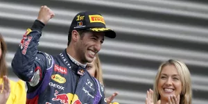 Foto zur News: Highlights des Tages: Ricciardo lässt die Muskeln spielen