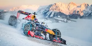 Foto zur News: Highlights des Tages: Verstappens irrer Showrun im Schnee