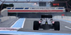 Foto zur News: Pirelli-Test: Warum Mercedes zuhause bleiben musste