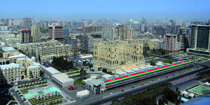 Foto zur News: Formel 1 in Baku: Mobiler Asphalt in engsten Kurven