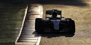 Foto zur News: Formel-1-Live-Ticker: Mercedes sendet &quot;Warnung&quot; für 2016