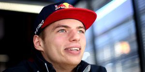 Foto zur News: Max Verstappen macht Druck: 2017 bei Red Bull?