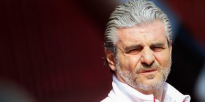 Foto zur News: Ferrari: Wo ist Maurizio Arrivabenes Offenheit geblieben?