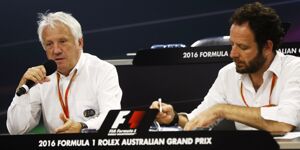 Foto zur News: Interview: FIA-Mann Charlie Whiting erklärt das Funkverbot