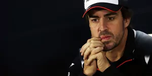 Foto zur News: Pneumothorax: Warum Fernando Alonso nicht fahren kann