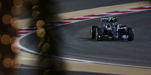 Foto zur News: Mercedes in Bahrain: Momentum auf Nico Rosbergs Seite