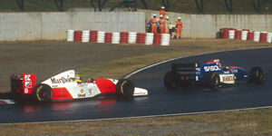 Foto zur News: Ein Drink mit Eddie Irvine: &quot;Senna konnte sehr arrogant