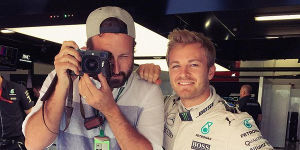 Foto zur News: F1 Backstage: Nico Rosberg jetzt mit eigenem Leibfotografen