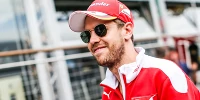 Foto zur News: Weltmeister unter sich: Villeneuve interviewt Vettel