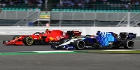 Foto zur News: Kollision mit Carlos Sainz: George Russell um drei Startplätze strafversetzt