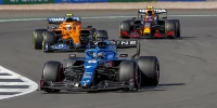 Foto zur News: Vier Positionen gewonnen: So wurde Alonso zum Star des Sprints!