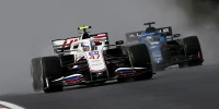 Foto zur News: Alonso entschuldigt sich bei Mick Schumacher: Strafe war verdient!