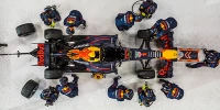 Foto zur News: Showrun auf Eis: Max Verstappen zeigt erstmals die Startnummer 1