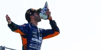 Foto zur News: Daniel Ricciardo bringt für 700 Dollar einen Weindekanter als "Shoey" heraus