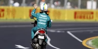 Foto zur News: FIA bestraft Sebastian Vettel nach unerlaubter Scooterfahrt