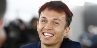 Foto zur News: Williams bestätigt Alexander Albon als Fahrer für die Formel-1-Saison 2023