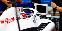 Foto zur News: Kevin Magnussen: Wie ein Formel-1-Fahrer eine Rennwiederholung schaut