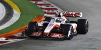 Foto zur News: Schumacher nach Trainingsdebüt in Singapur: &quot;Habe noch Luft gelassen&quot;
