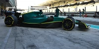 Foto zur News: Formel-1-Test Abu Dhabi: Logofreier Alonso im Vettel-Aston auf P11