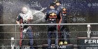 Foto zur News: Red Bull schrottet schon wieder einen Siegerpokal