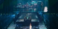 Foto zur News: Fernando Alonso sieht Aston Martins Chancen auf Dominanz steigen