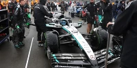 Foto zur News: Früher Stopp geht nach hinten los: Heim-Frust für Russell und Mercedes