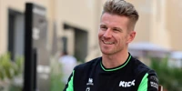 Foto zur News: Nico Hülkenberg feiert Formel-1-Jubiläum mit Gladiator-Helm