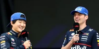 Foto zur News: Yuki Tsunoda erklärt: Windschattenhilfe für Verstappen war nicht einfach