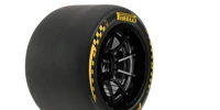 Foto zur News: Pirelli präsentiert die Formel-1-Reifen für 2026 mit neuem Logo