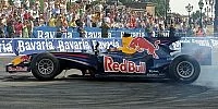 Foto zur News: Red Bull auf großer Tournee