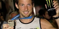 Foto zur News: Button über seine Triathlon-Leidenschaft