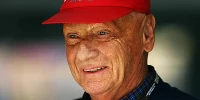 Foto zur News: Nürburgring-Unfall: Lauda veräppelt TV-Reporterin