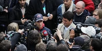 Foto zur News: Ricciardo: "...wenigstens mehr Runden als gestern"