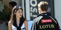 Foto zur News: Romain & Marion Grosjean: Ein Arbeitsloser mit Rucksack...