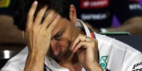 Foto zur News: Red-Bull-Teamchef stichelt: Schwänzte Toto Wolff die PK?