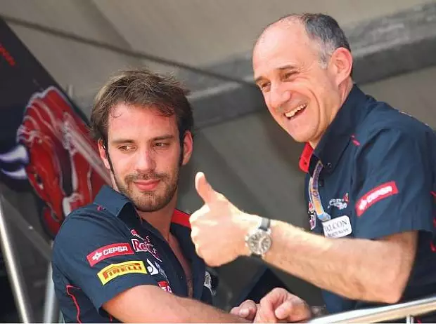 Foto zur News: Vergne: "Das kann ich an Frankreich nicht ausstehen!"