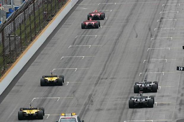 Foto zur News: Reifenprobleme: Indy 2005 und die Angst vor Niederlagen