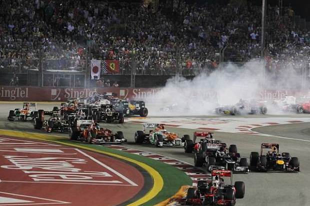 Foto zur News: Hamilton im Pech: Feuerwerk für Sieger Vettel!