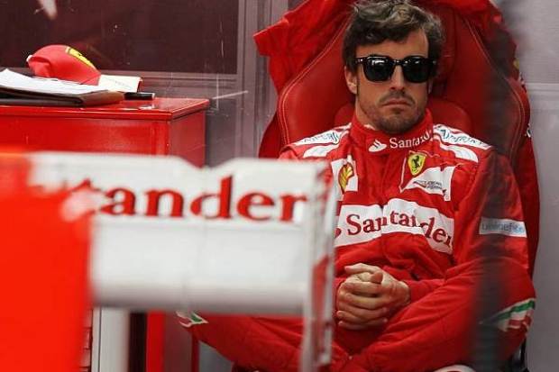 Foto zur News: Ready to rumble: Vettel und Alonso ziehen ins Gefecht